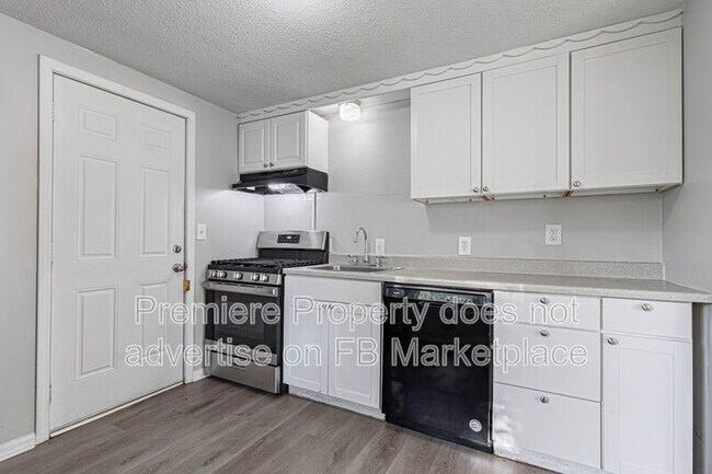Foto del edificio - 2503 S Vermont Ave