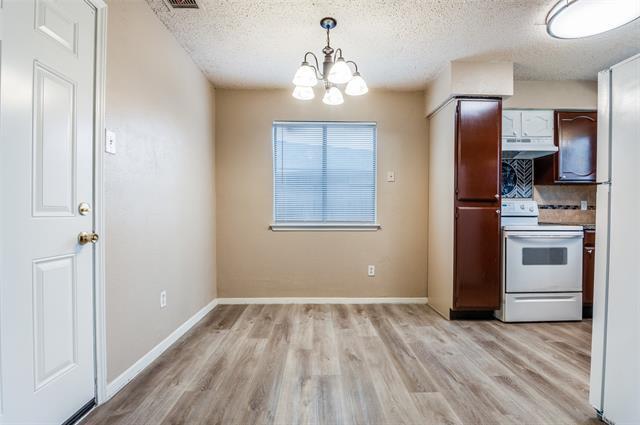 Building Photo - 2922 Pepperidge Dr E