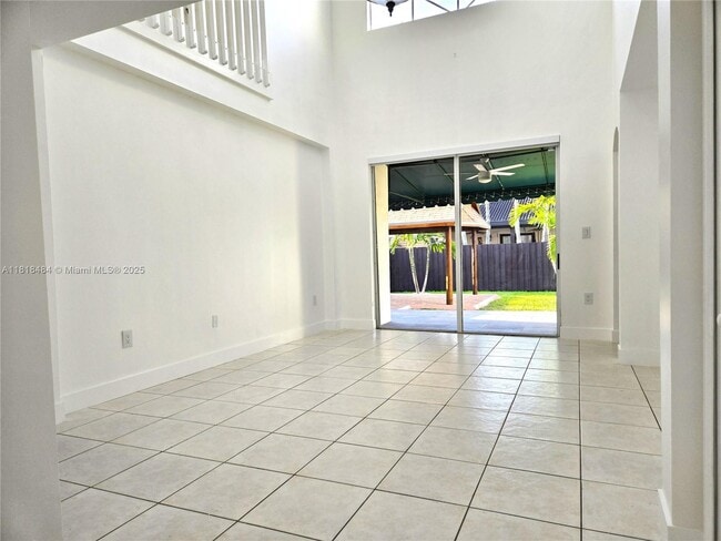 Building Photo - 15294 SW 39th Terrace