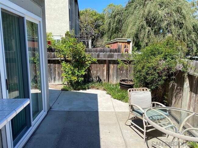 Building Photo - 5037 La Cuenta Dr