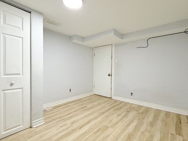 Building Photo - 567 Campbell Ave