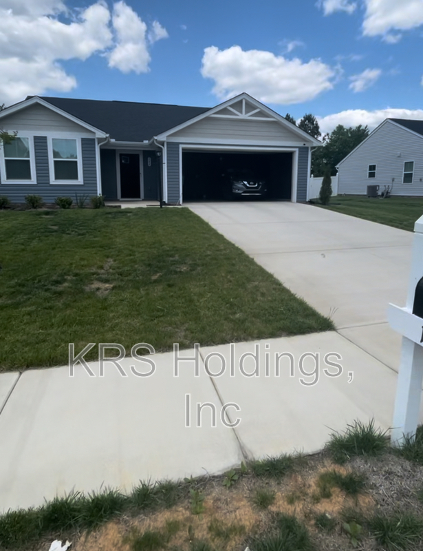 Primary Photo - 160 Catalpa Ct