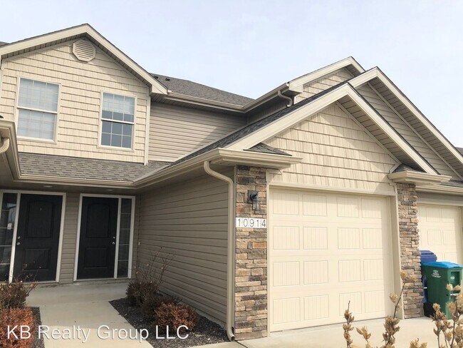 Building Photo - 2 br, 2.5 bath House - 10914 Westover Rd
