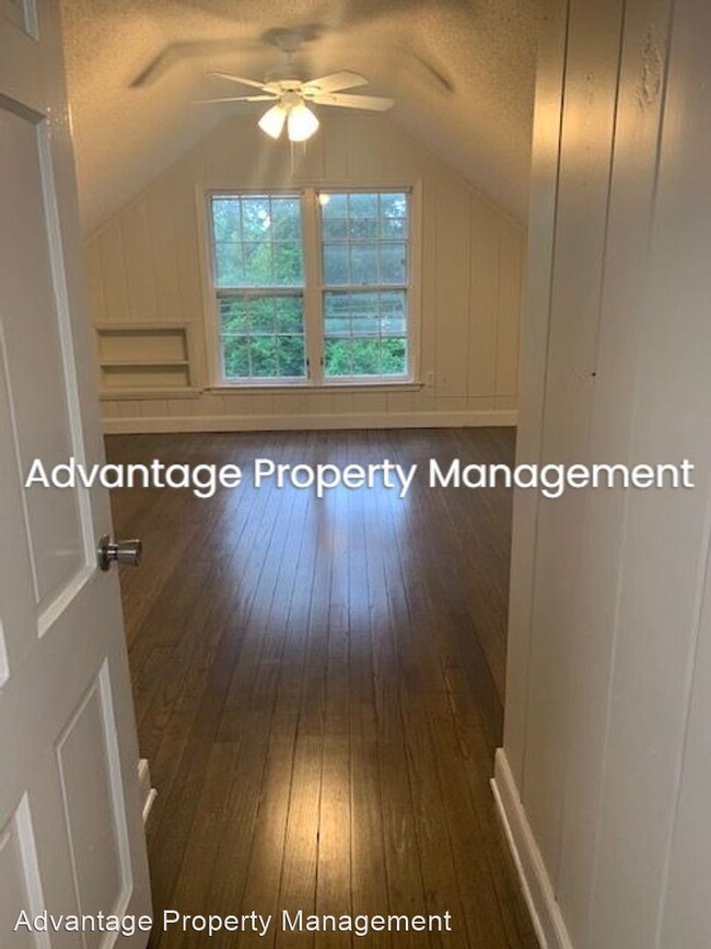 Foto del edificio - 4 br, 2 bath House - 1038 E. Rainbow Dr.