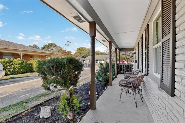 Building Photo - 10018 Olmos Dr