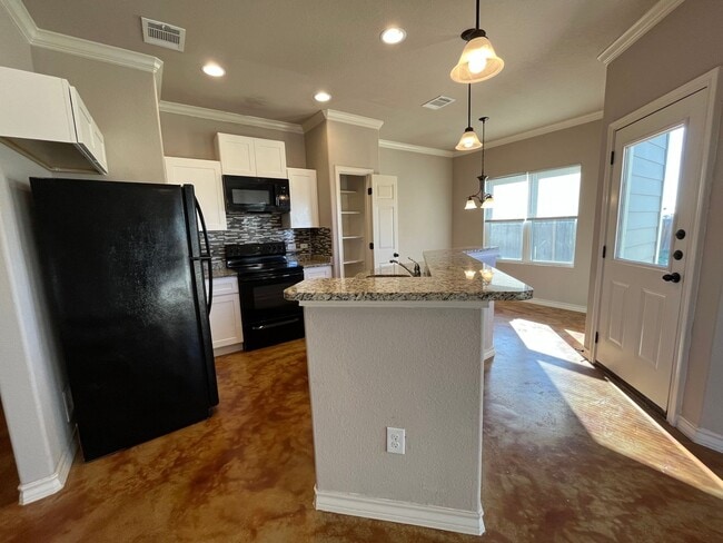 Building Photo - Town home for rent
