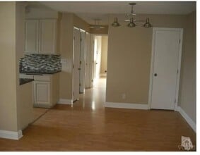 Building Photo - 779 Halyard St