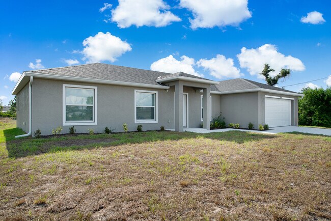 Building Photo - 4459 Gillot Blvd
