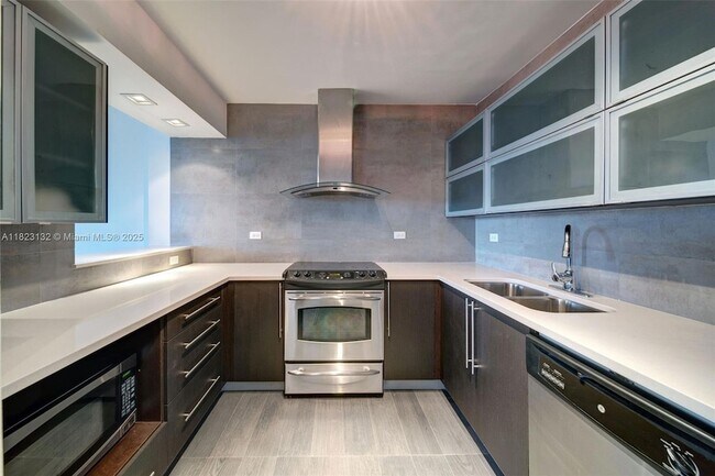 Foto del edificio - 1500 Bay Rd
