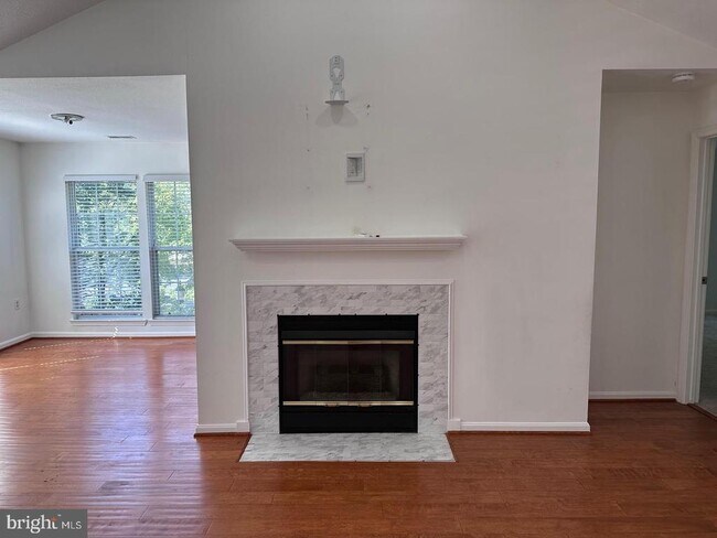 Foto del edificio - 5960 Millrace Ct