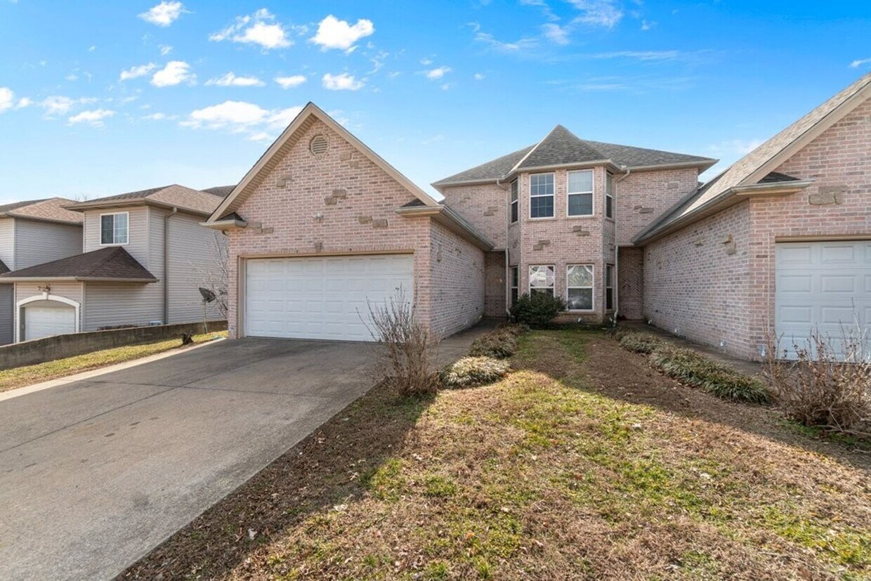 Primary Photo - Brookshire 1325/1327