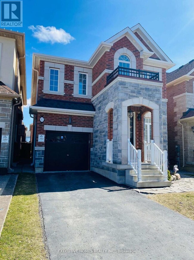 Building Photo - 17 Kempsford Cres