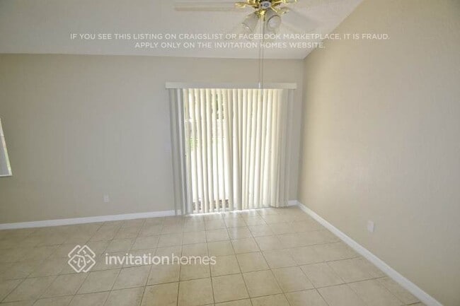 Building Photo - 3121 Silver Palm Dr