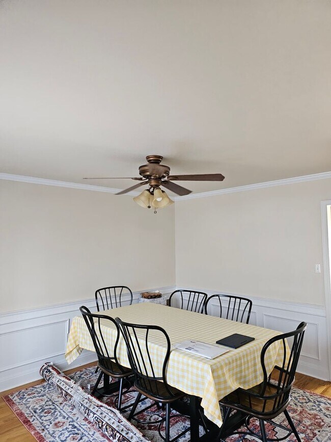 Foto del edificio - 5503 Bluff Pl
