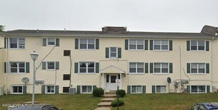 Building Photo - 216 B Sawmill Rd
