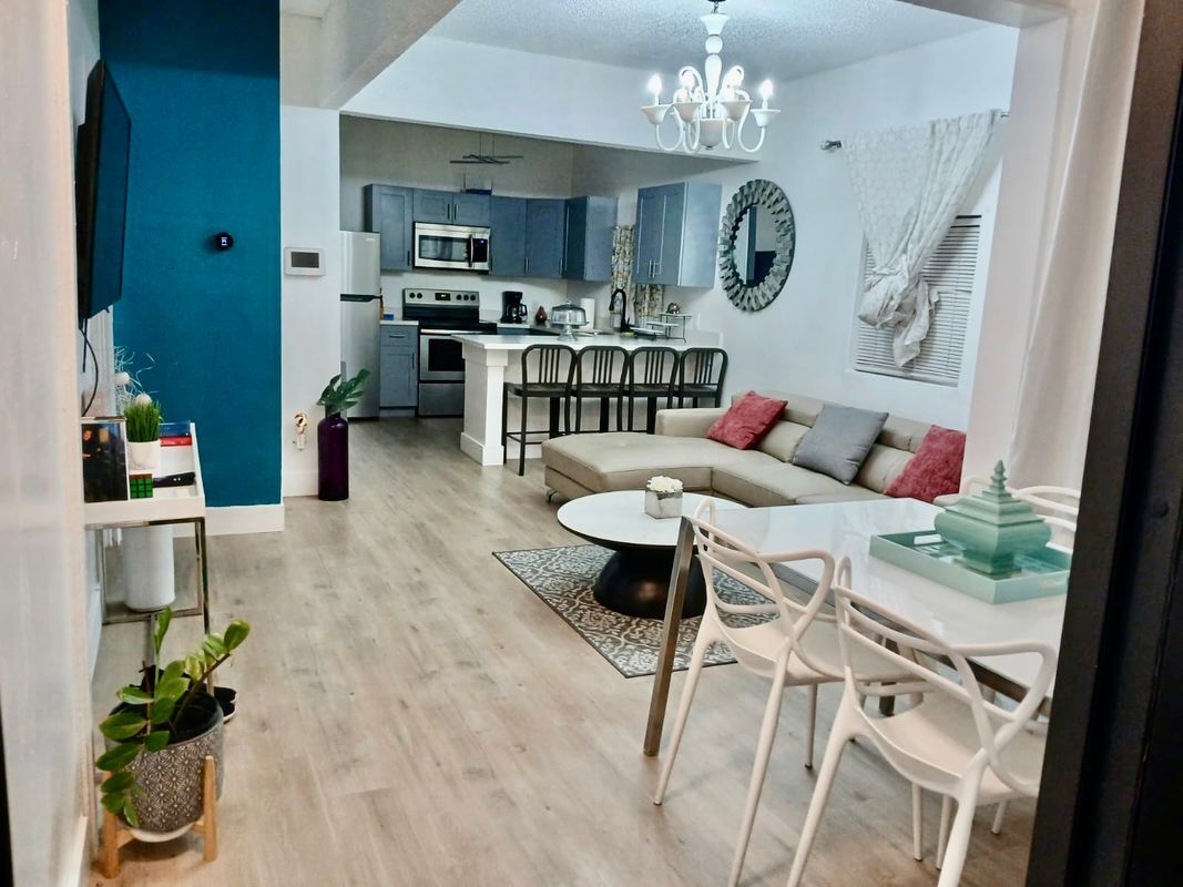 Foto principal - 5504 NW 3rd Ave