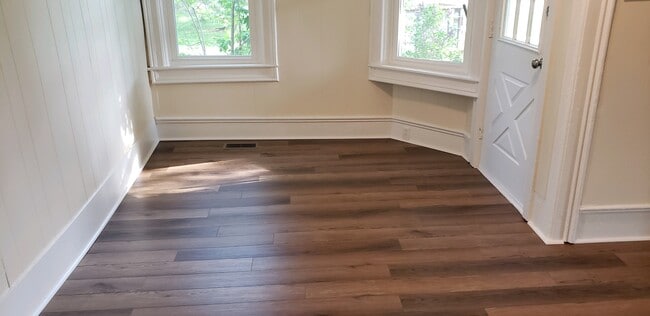living room - 10 Haverling St