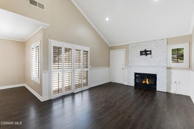Building Photo - 408 Via Colinas