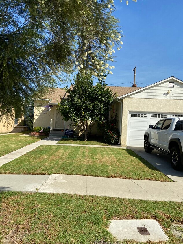Street View of House - 5390 Etheldo Ave