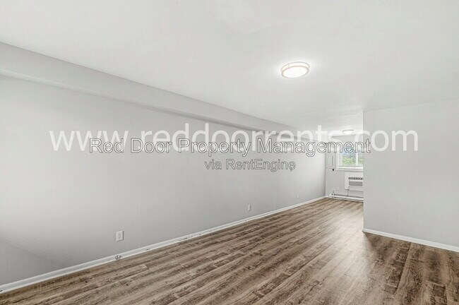 Building Photo - 10291 Medallion Dr