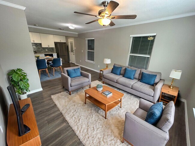 Building Photo - **APPLICATION RECEIVED** MUST SEE! GORGEOU...