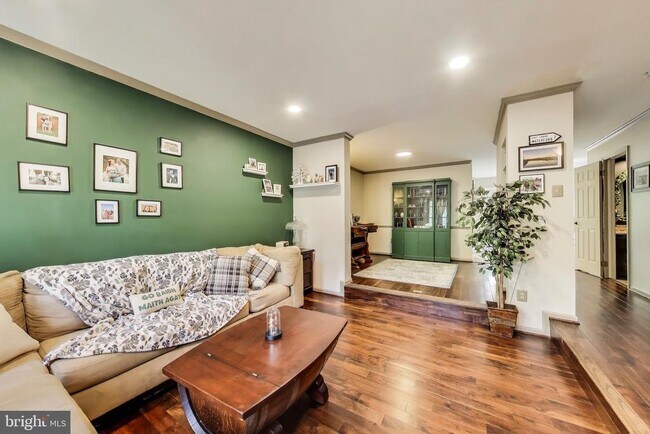 Building Photo - 13630 Cedar Creek Ln