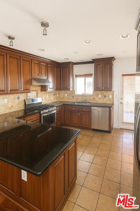 Building Photo - 1146 Hacienda Pl