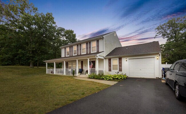 Foto del edificio - 868 Jamesport Dr