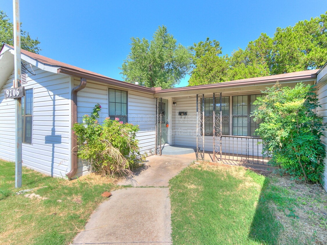 Photo - 9706 North Garnett Drive