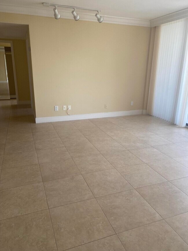 Foto del edificio - 3589 S Ocean Blvd