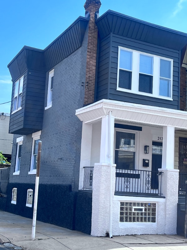 Building Photo - 2520 W Seybert St