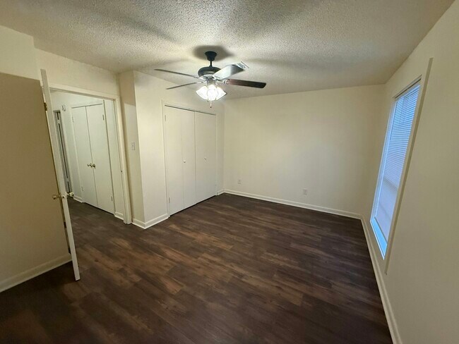 Building Photo - 201 High Meadows Blvd