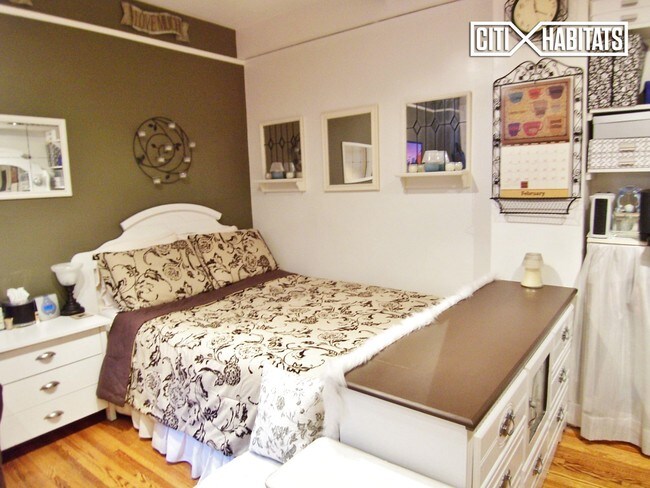 Foto del edificio - 457 W 57th St