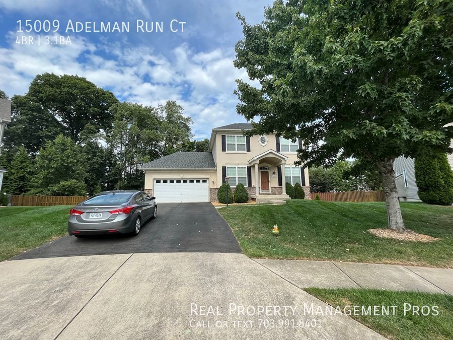 Deck/Patio Fenced Treed Lot House Rental in Woodbridge, VA