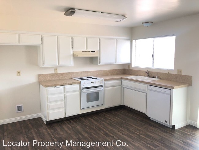 Building Photo - 2709 N Half Moon Dr