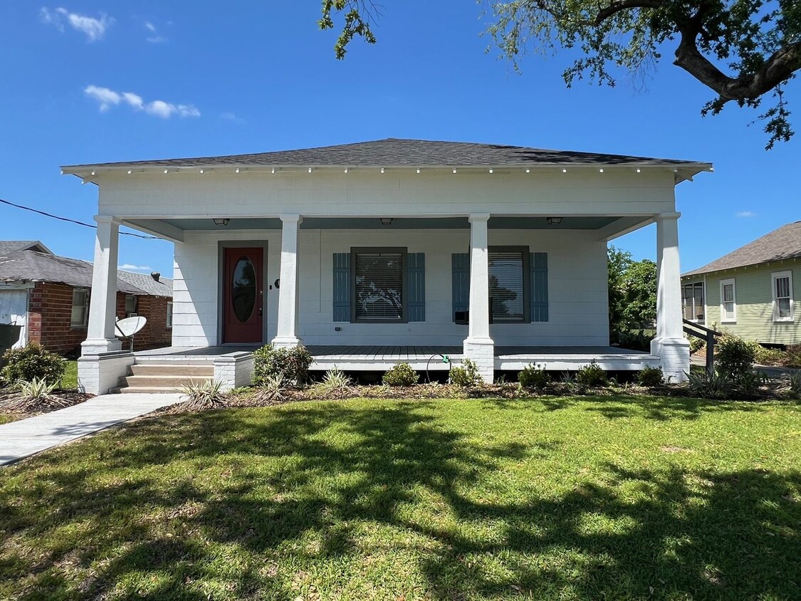 Primary Photo - Home for Lease
