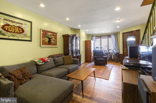 Foto del edificio - 3285 Chatham St