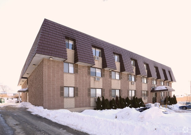 Building Photo - Meriden Road Estates