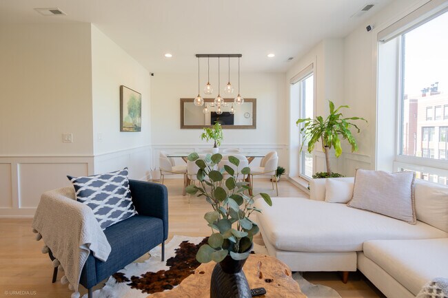 Foto del edificio - 4119 N Western Ave