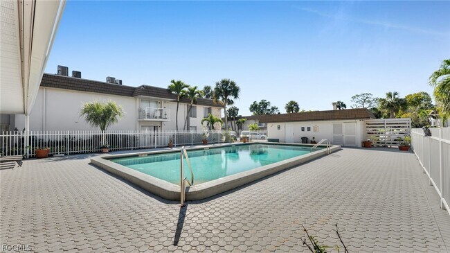 Building Photo - 1830 Maravilla Ave