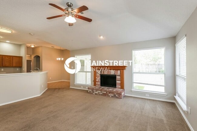 Building Photo - 4 Bedroom Pet-Friendly Home in Arlington, ...