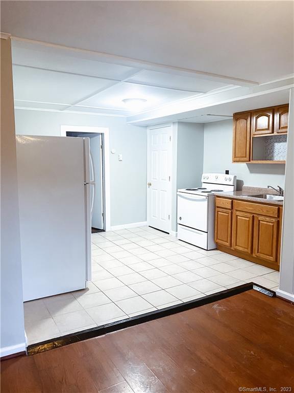 217 N Main St Unit 4, Winsted, CT 06098 Room for Rent in Winsted, CT