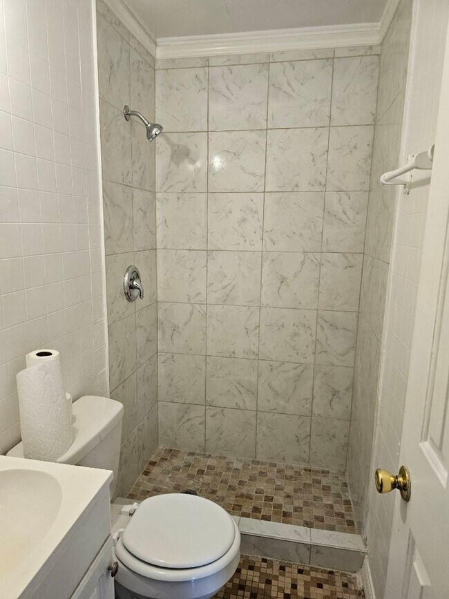 Foto del edificio - 14 W Herrick Dr