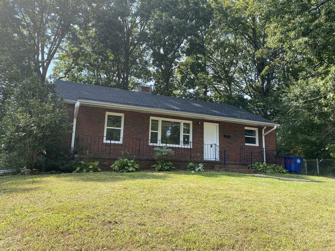 312 Clayton St, WinstonSalem, NC 27105 House Rental in WinstonSalem