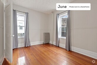 Building Photo - Private bedroom in 3 bed/1 bath Home