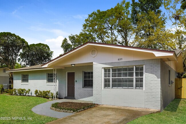 Building Photo - 8371 Fury Dr