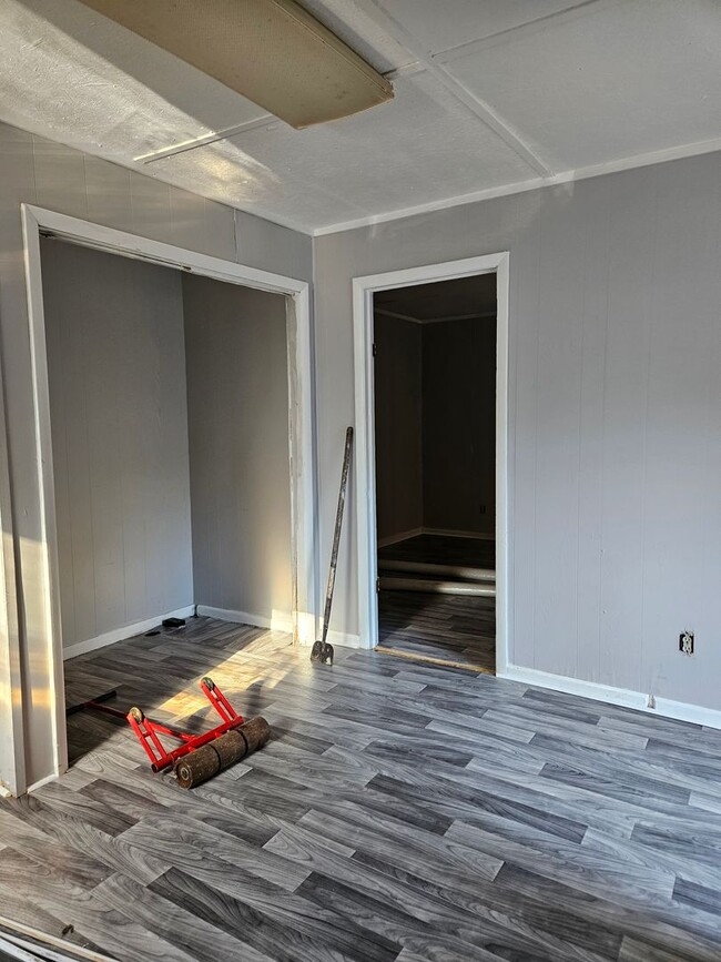 Building Photo - 806 Woodland St