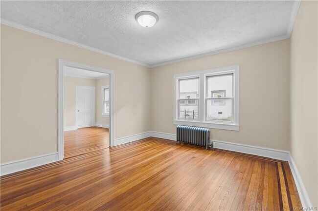 Building Photo - 420 Warwick Ave