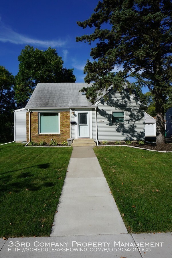 Foto del edificio - Beautifully updated home in St. Louis Park!
