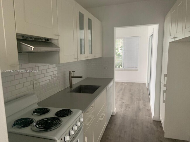 Foto del edificio - 1750 S Treasure Dr